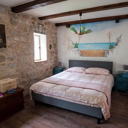 Guesthouse Nina Kastel Novi Екстер'єр фото