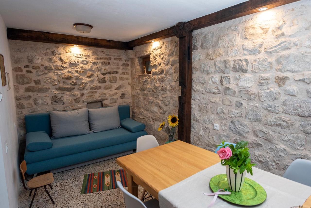 Guesthouse Nina Kastel Novi Екстер'єр фото