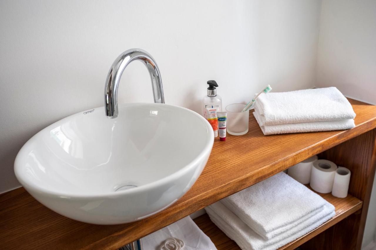 Guesthouse Nina Kastel Novi Екстер'єр фото