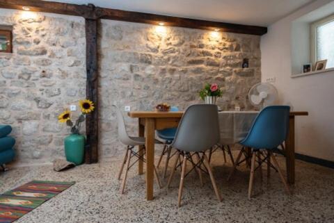 Guesthouse Nina Kastel Novi Екстер'єр фото